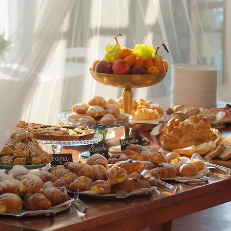 Antico Borgo Di Tabiano Castello - Relais De Charme Hotel 3*
