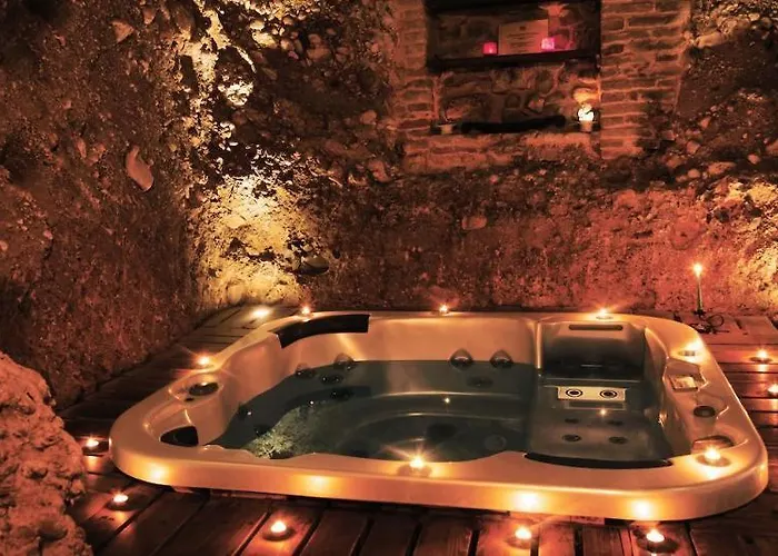 Antico Borgo Di Tabiano Castello - Relais De Charme Hotel 4*