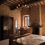 Hotell Antico Borgo Di Tabiano Castello - Relais De Charme 4*