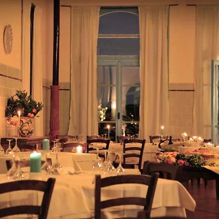 Szálloda Antico Borgo Di Tabiano Castello - Relais De Charme 4*