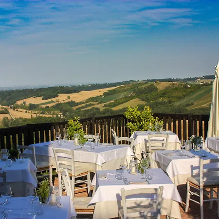 Antico Borgo Di Tabiano Castello - Relais De Charme Szálloda 4*