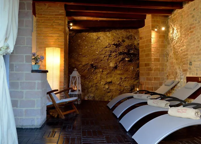 Antico Borgo Di Tabiano Castello - Relais De Charme